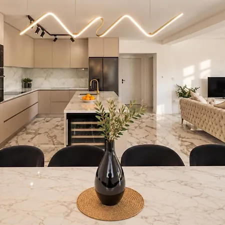 Luxury Noel By Guide Villa *