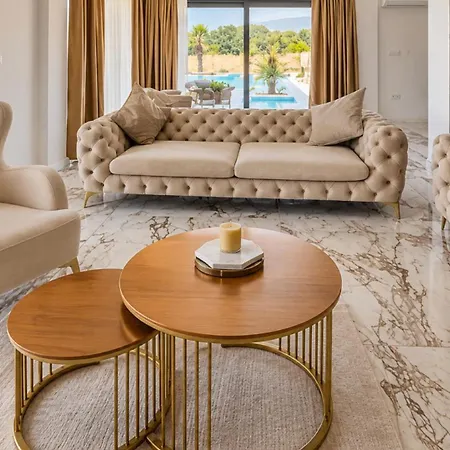 Luxury Noel By Guide